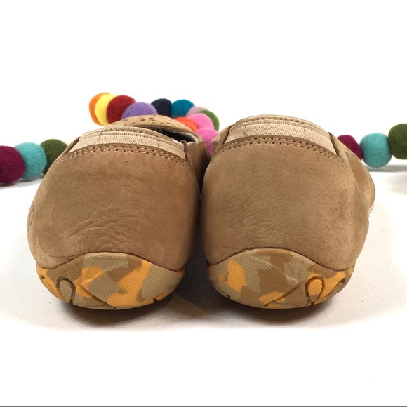 Merrell Women's Tan Ballet Flats - Picture 4 of 7
